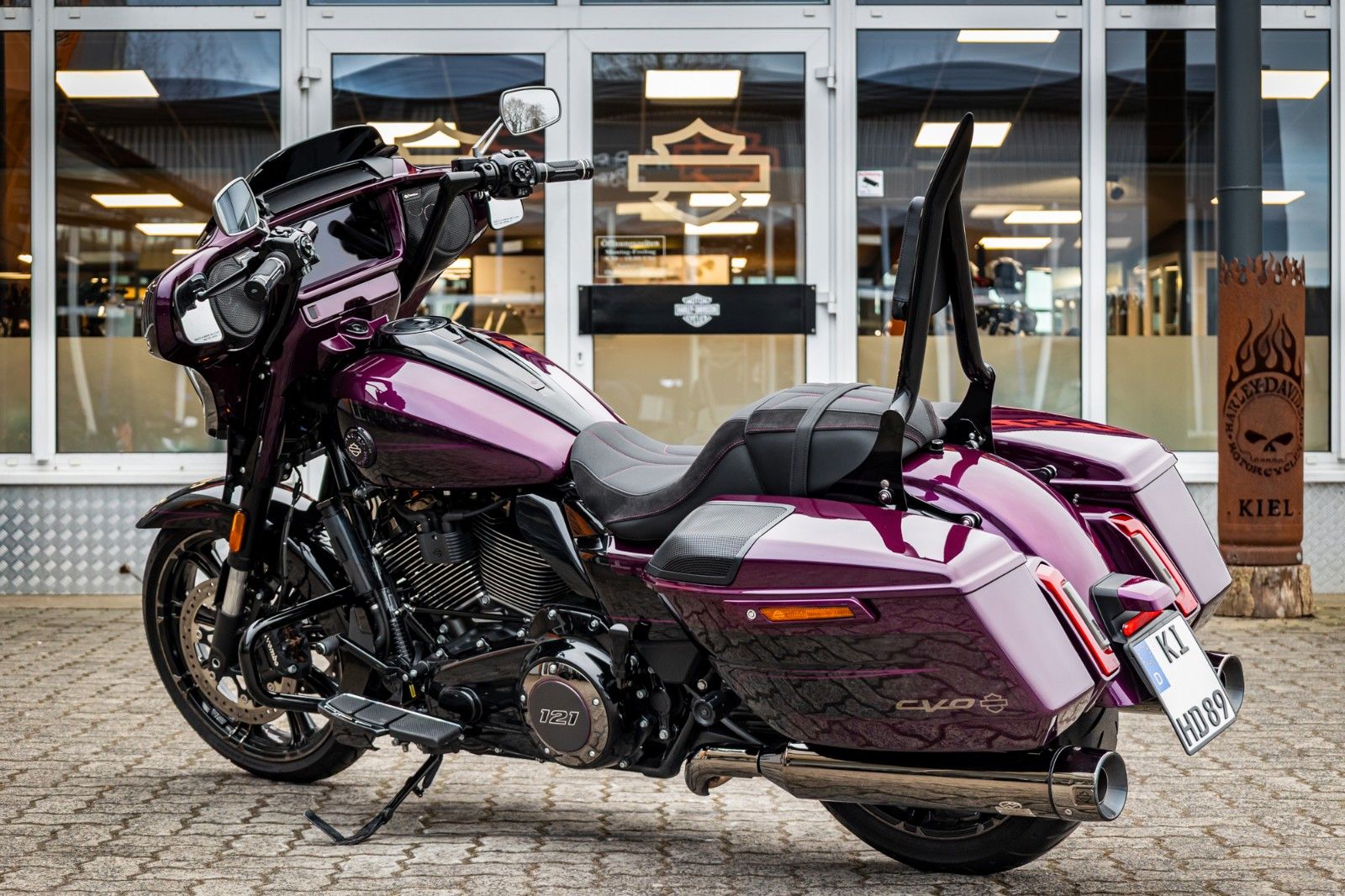 Fahrzeugabbildung Harley-Davidson CVO Street Glide FLHXSE 121 cui - Jekill & Hyde
