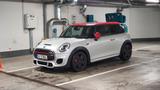 MINI JCW, very well equipped - silberne MINI John Cooper Works