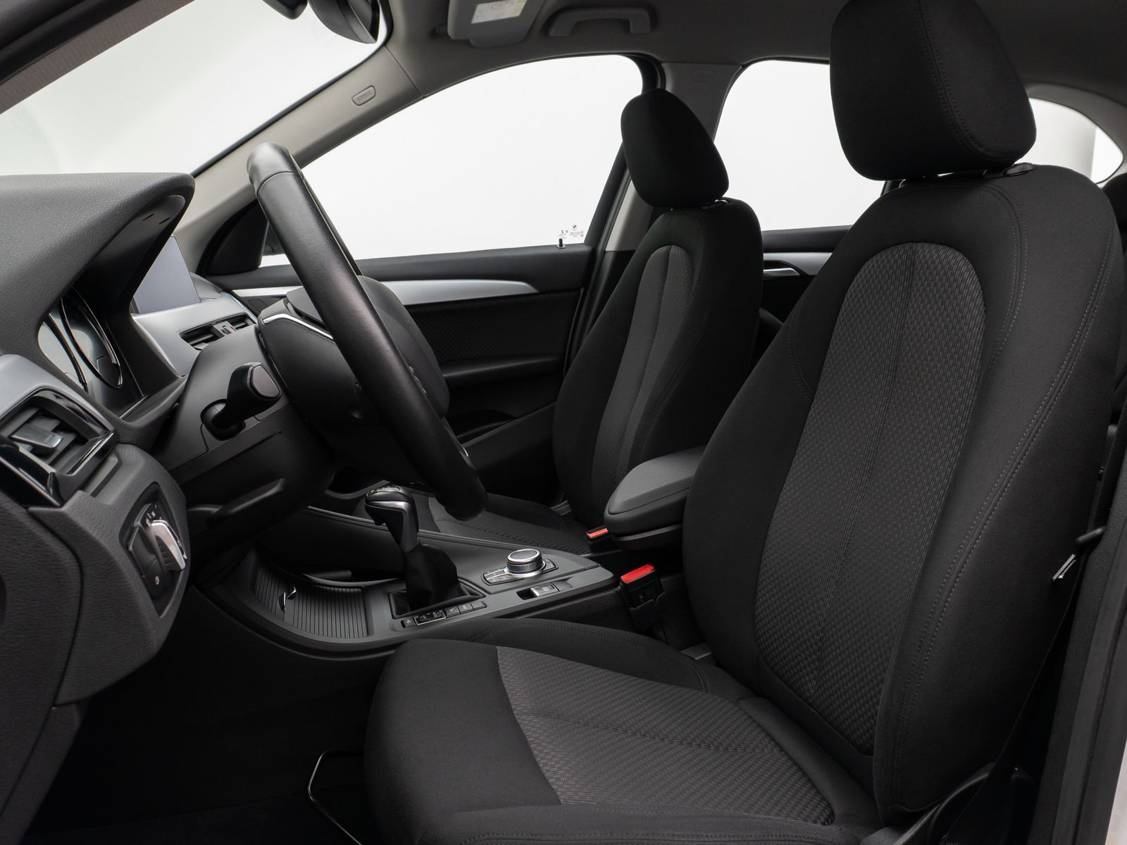 Fahrzeugabbildung BMW X1 xD25e Parkassist DAB AHK Geschwindigkeitsreg