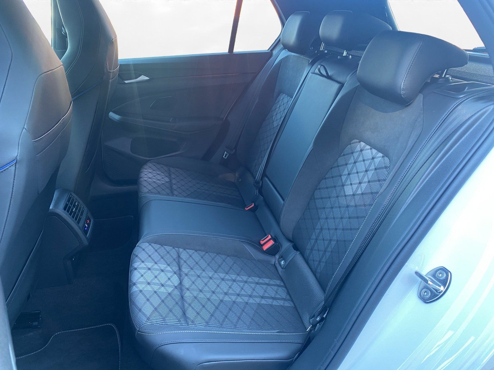 Volkswagen Golf - Bild 11