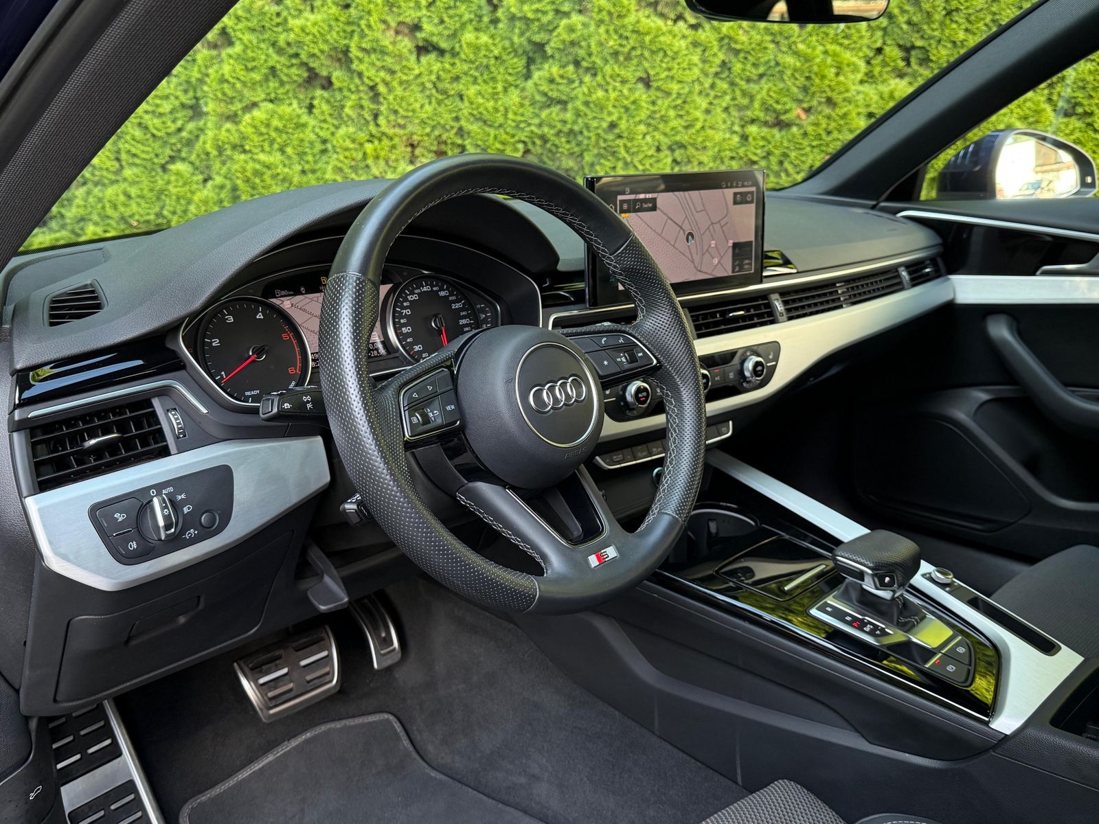 Fahrzeugabbildung Audi A4 Avant 40 TDI S-tr. S Line LED+NAV+KAM+SHZ+MFL