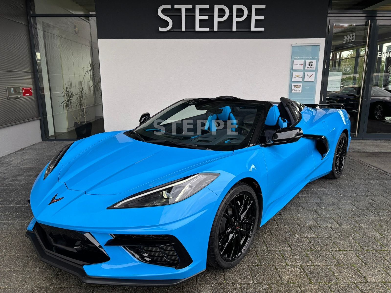 Corvette C8 Stingray Convertible 3LT Europamodell STEPPE