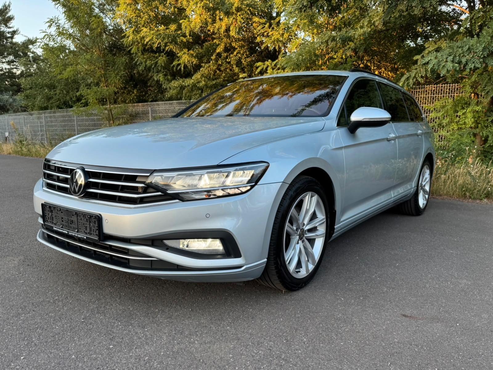 Volkswagen Passat Variant Business (Multi Collision Brake)