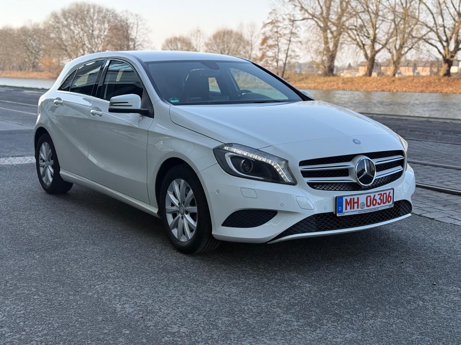Mercedes-Benz A200*7G*2.Hand*Xenon*Kamera*Rentner*Style*PDC*