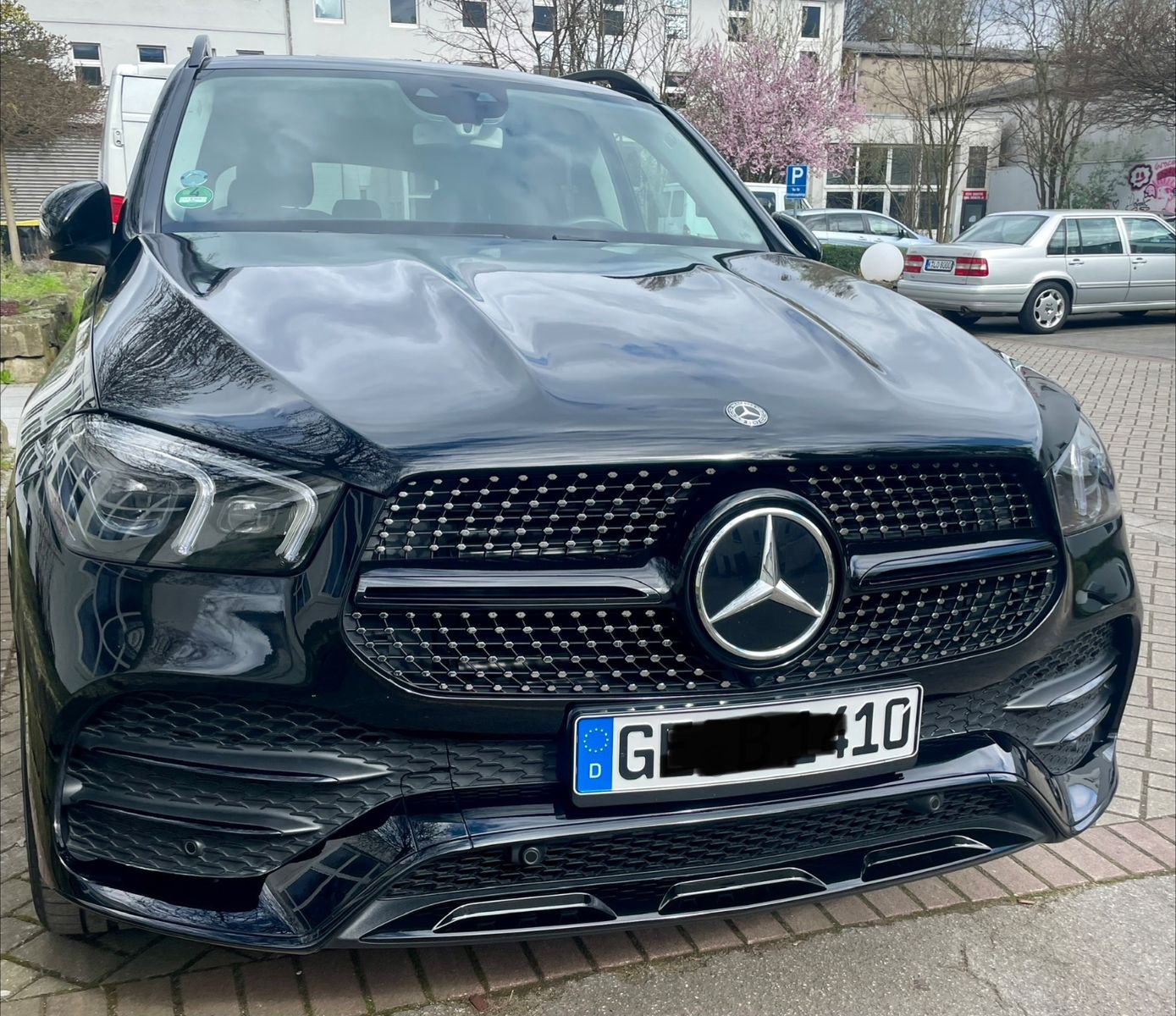 MERCEDES-BENZ GLE 300 d 4MATIC AMG/Pano/Burmester/AHK/HUD