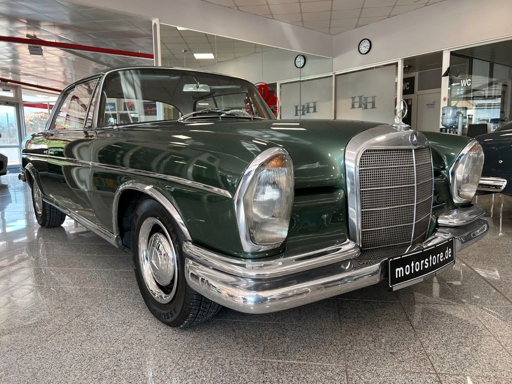 Mercedes-Benz 300