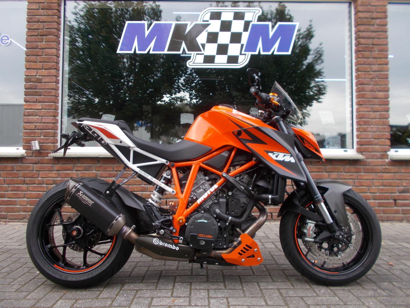 KTM 1290 Superduke R mit Viel Zubehör
