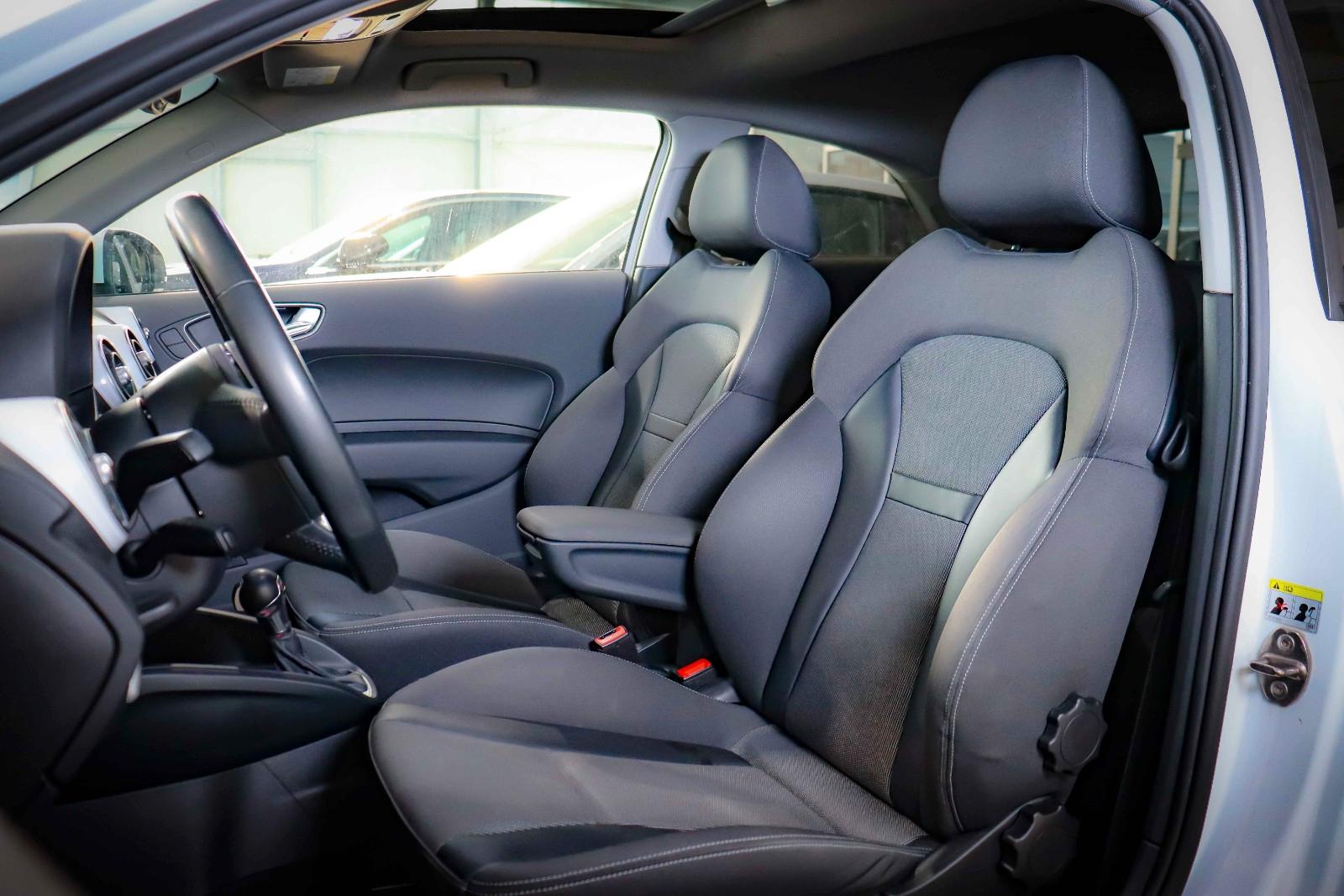 Audi A1 Sport Automatik S LINE*PANORAMA*NAVI*KEYLESS