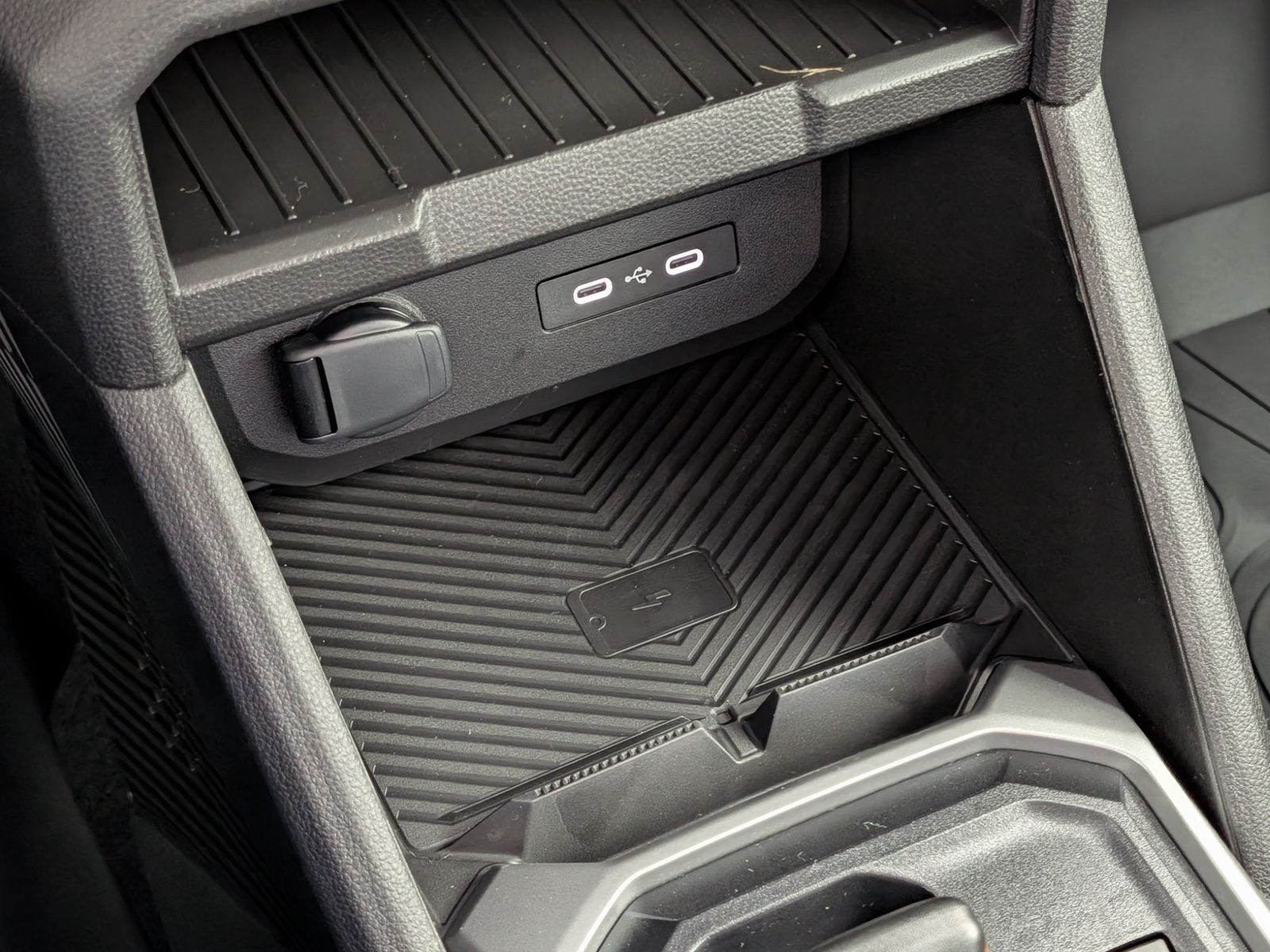 DACIA Duster Extreme Hybrid 155 Winter-Plus – Bild 19