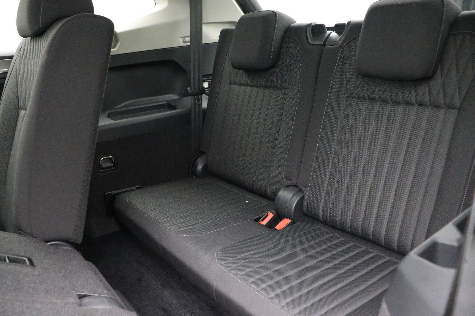 Fahrzeugabbildung Volkswagen Tiguan Allspace Life DSG ACC AHK 7Sitze LED