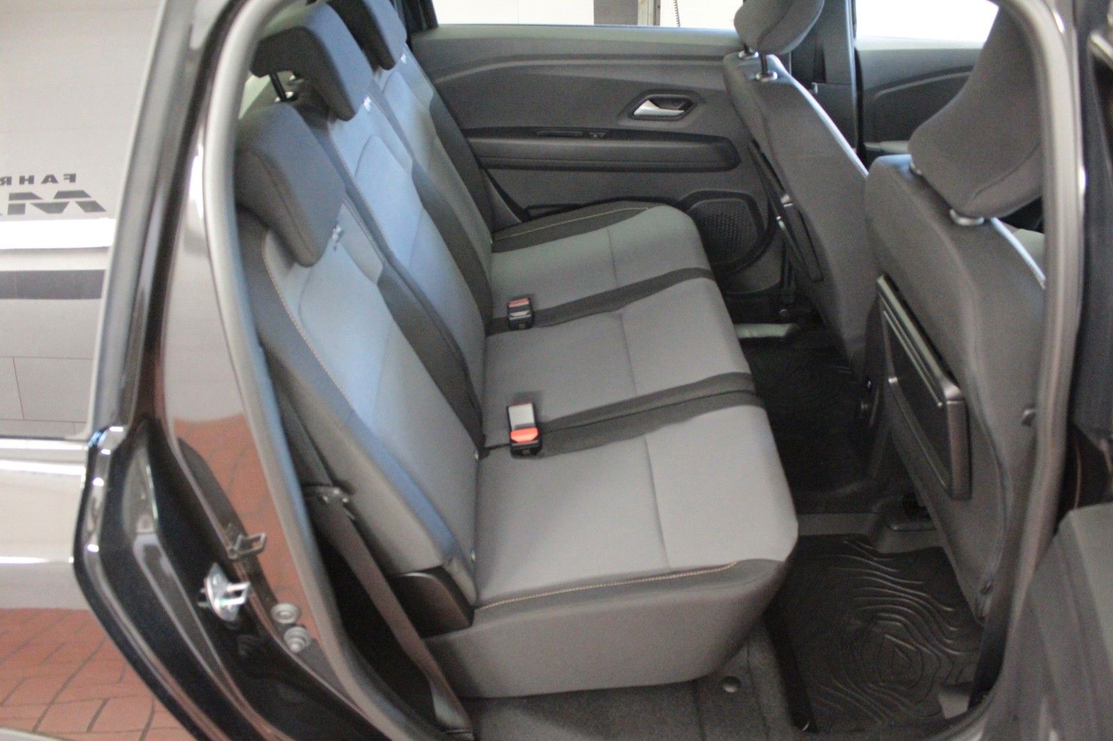 Fahrzeugabbildung Dacia Jogger Hybrid 140 Extreme 5-Sitzer #15223