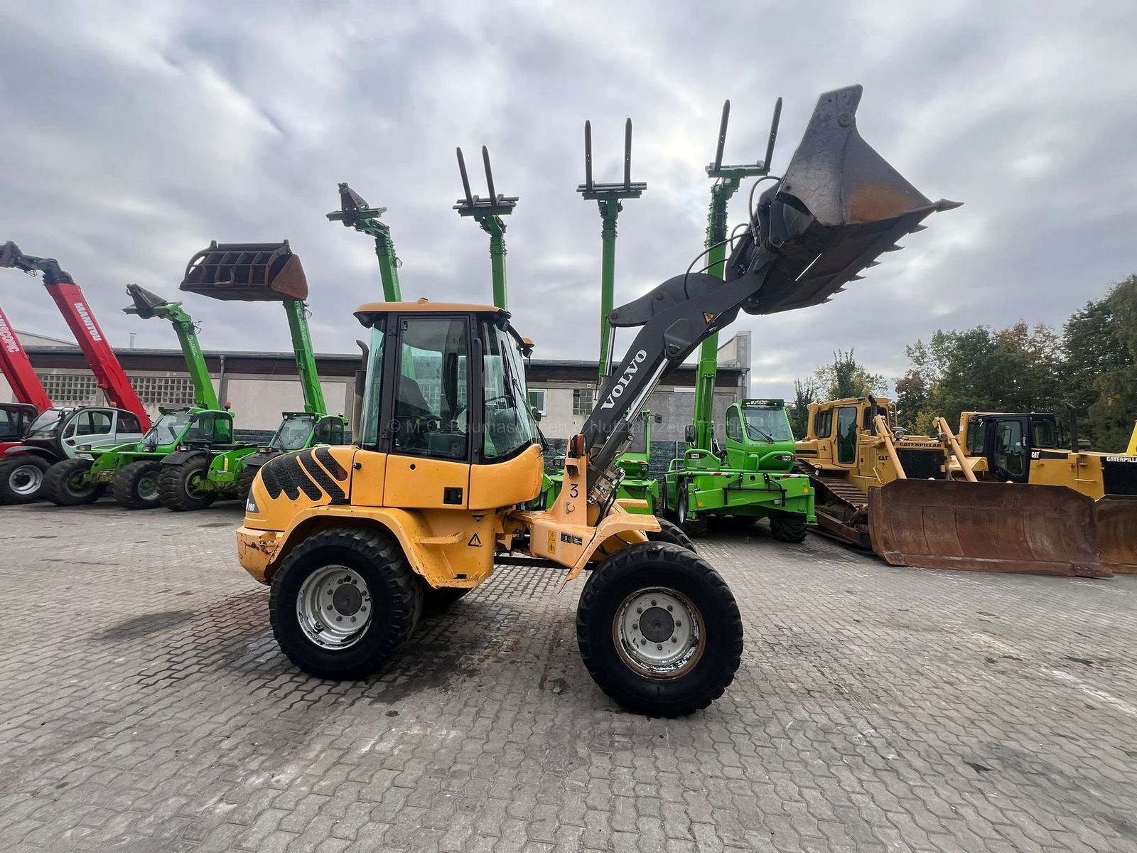 Fahrzeugabbildung Volvo Volvo L30B