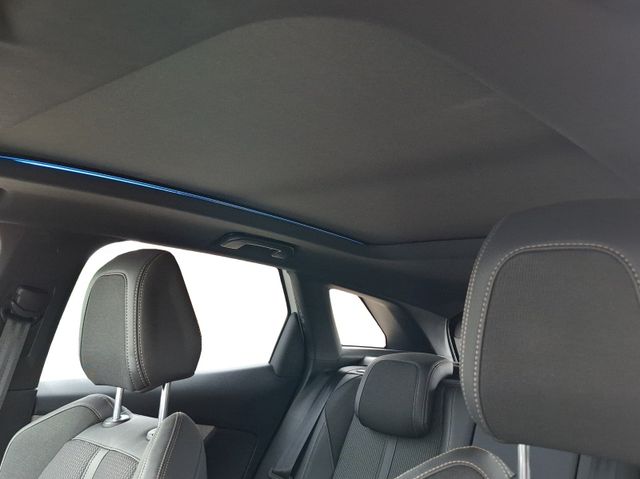 Peugeot 3008 GT 1.2 136 Kam.+KeyLess+LED+Navi+Pano+SD