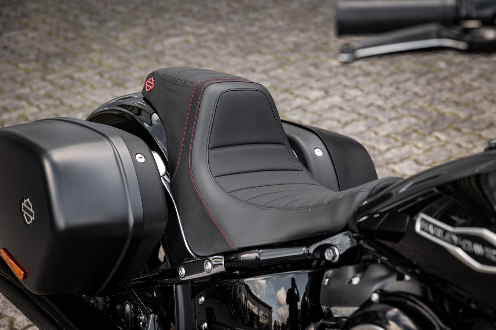 Fahrzeugabbildung Harley-Davidson FLSB SPORT GLIDE 107