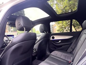 Mercedes E 220 - 12