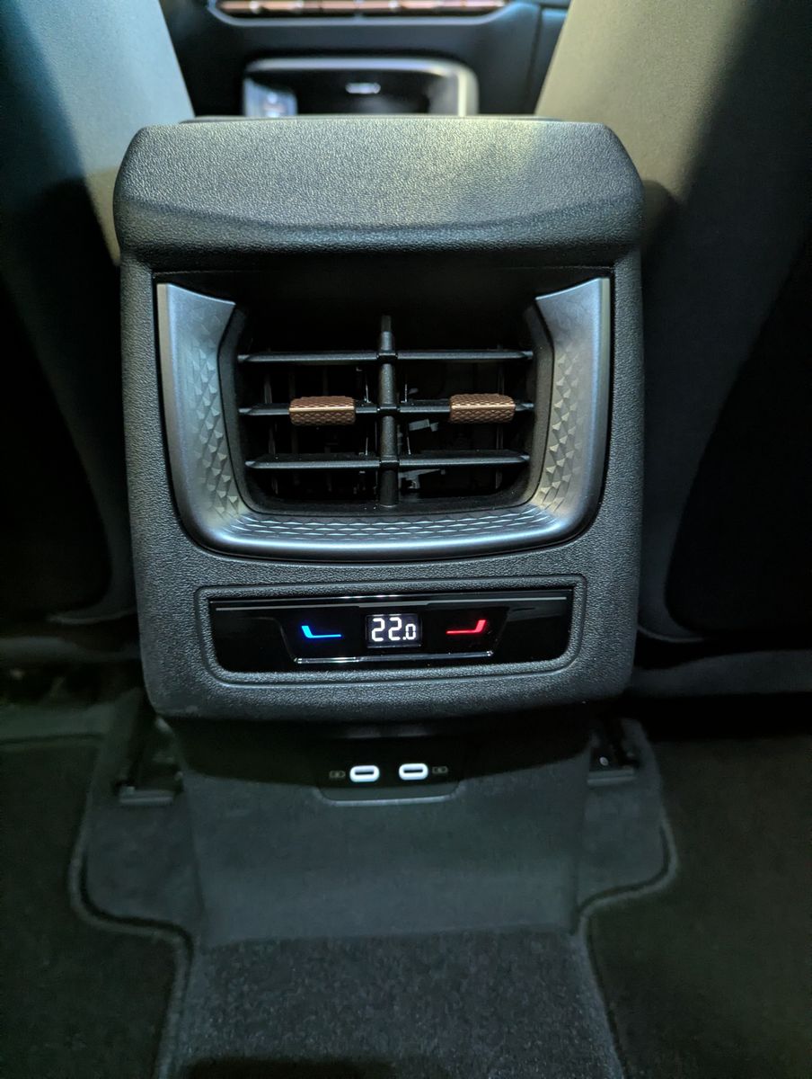 CUPRA Terramarr 1.5 eTSI Dinamica Edge-Paket HUD 19" - Image 23