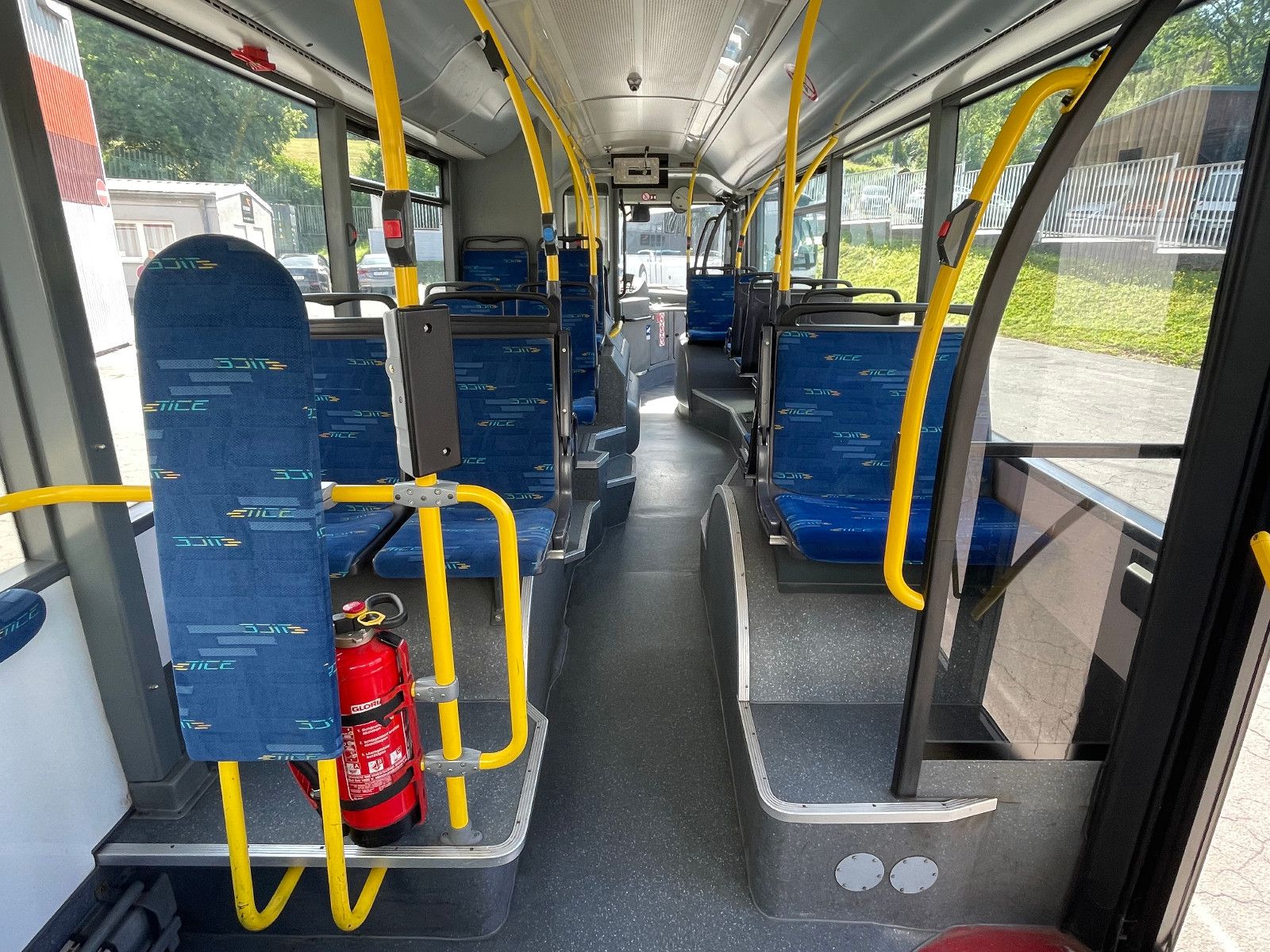 VANHOOL  2013 - Image 28 of 32