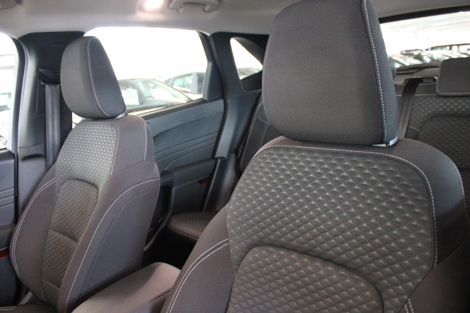 Fahrzeugabbildung Ford Kuga PHEV Aut. Cool&Connect + Winter Paket