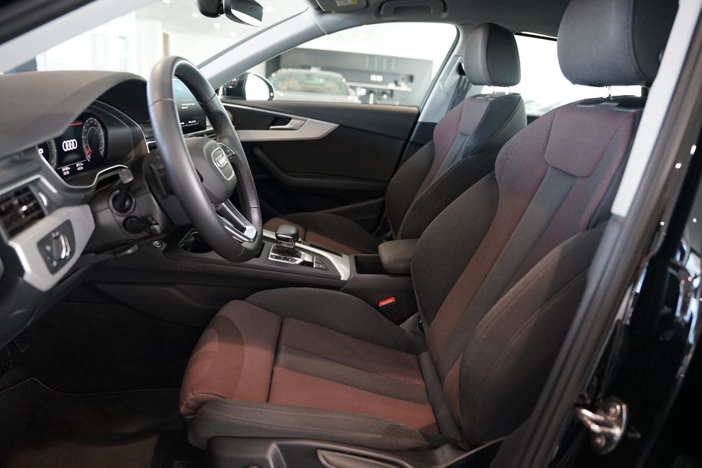 AUDI A4 Limousine 40 TFSI quattro advanced | AHK AUDI A4 Limousine 40 TFSI quattro advanced | AHK