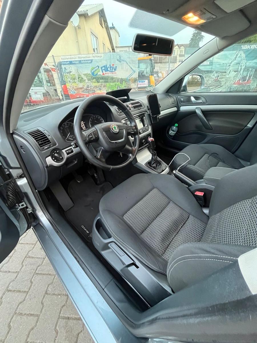 Skoda Octavia 2013 — photo 10