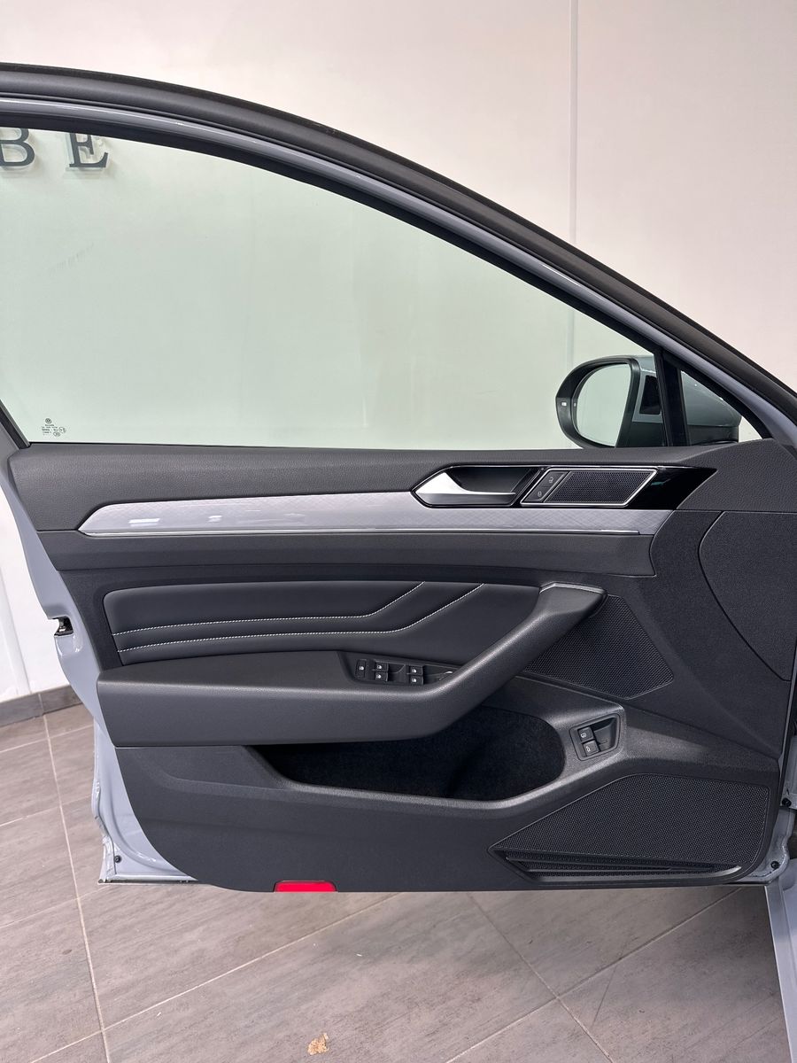 Fahrzeugabbildung Volkswagen Passat Variant GTE NAV+IQ-LIGHT+ACC+KAMERA+AHK