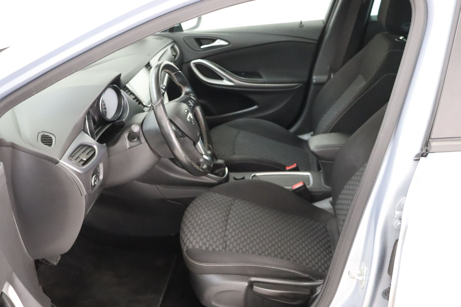 Fahrzeugabbildung Opel Astra K Sports Tourer Active