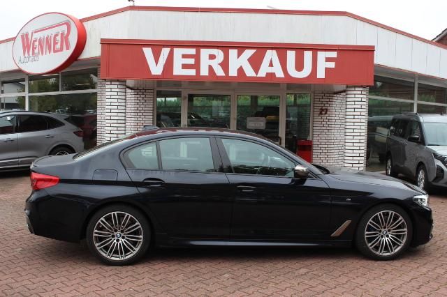 BMW M550 i xDrive Limo / HeadUp + Leder + Navi 