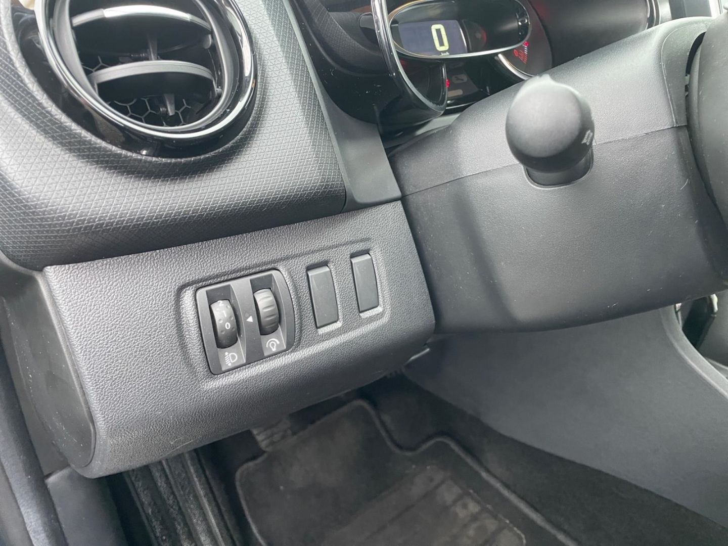 Fahrzeugabbildung Renault Clio IV Grandtour Limited Klima Tempomat DAB