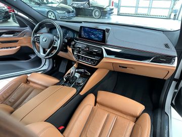 Fahrzeugabbildung BMW 630d xD GT Luxury Line ACC Kamera HUD Panorama
