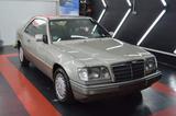 Mercedes-Benz E 320 E 320 - Mercedes-Benz E 320: Coupe