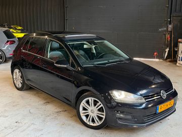 Volkswagen Golf - 5