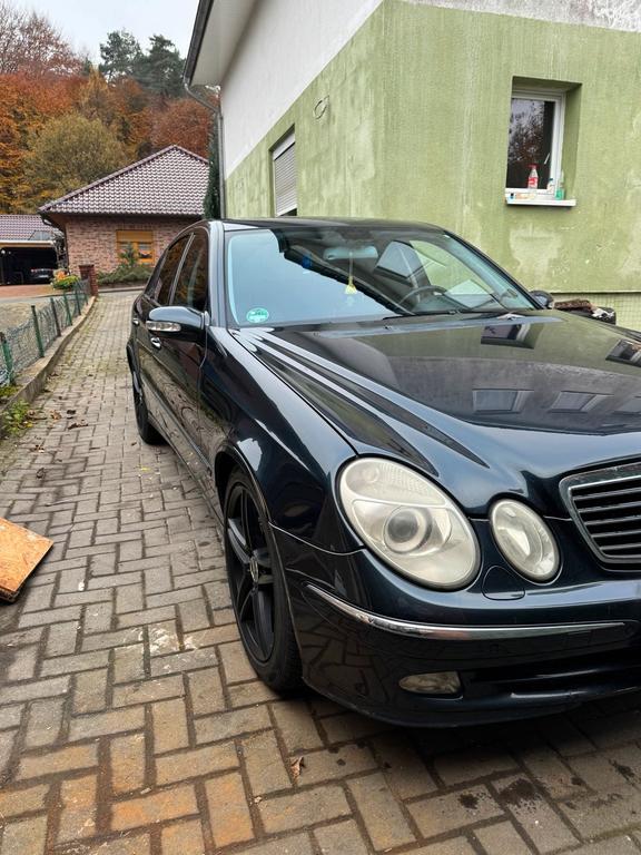 Mercedes-Benz E 320