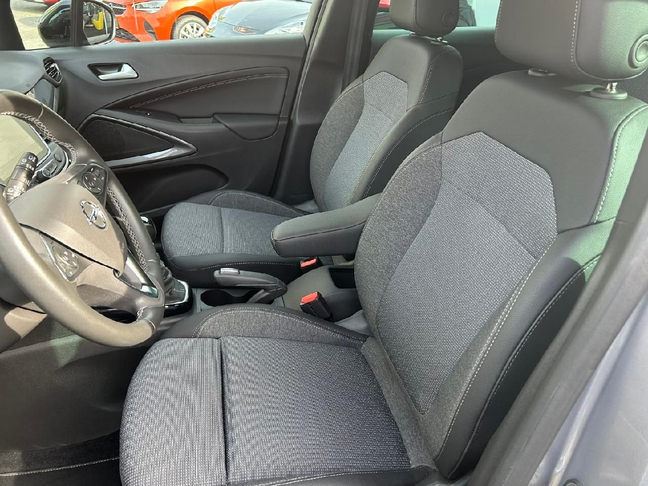Fahrzeugabbildung Opel Crossland Elegance