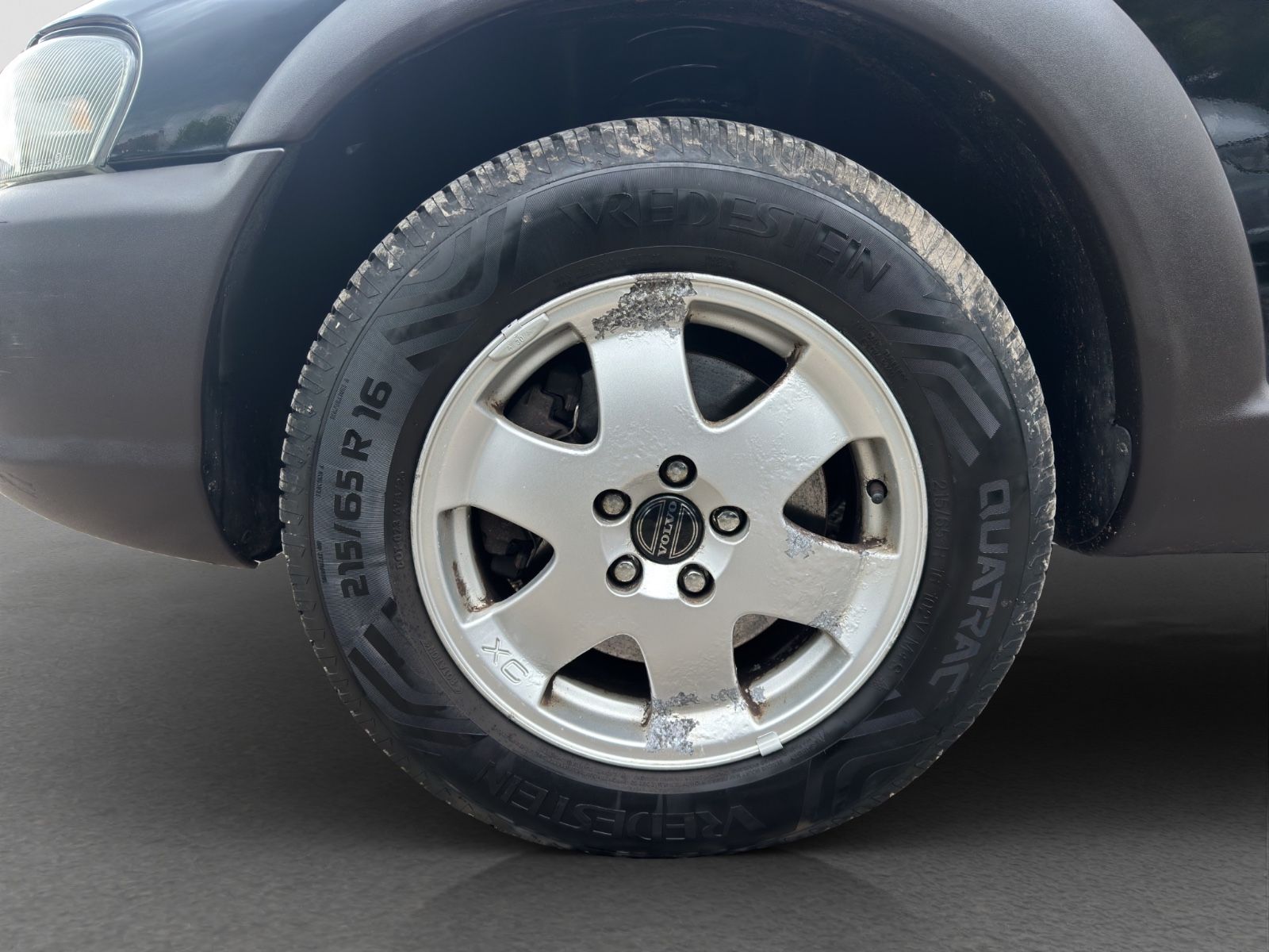 Fahrzeugabbildung Volvo V70 XC 2.4 T AWD/Leder/Schiebedach/Sitzheiz./