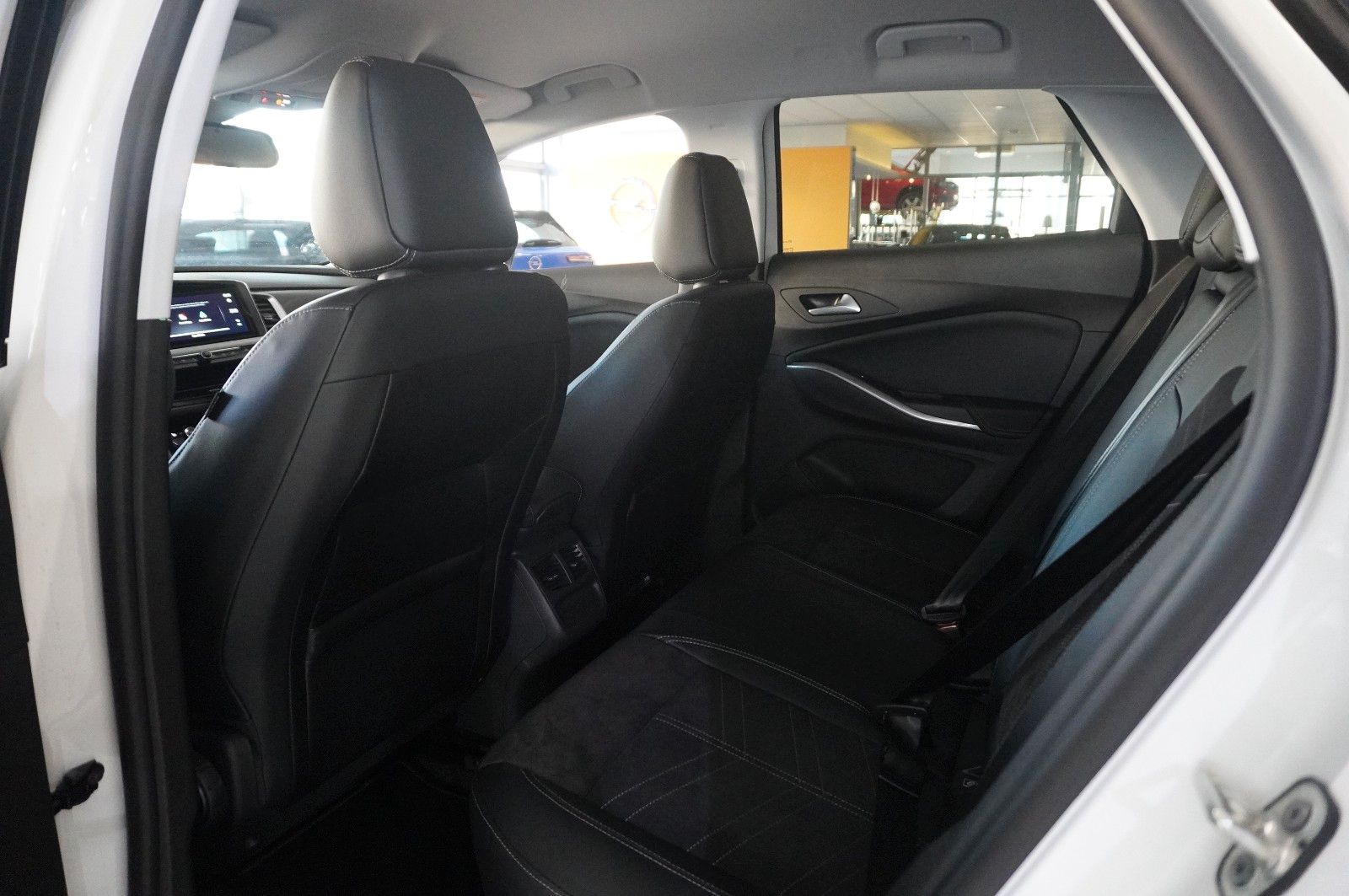 Fahrzeugabbildung Opel Grandland (X) 1.2T GS SPORT NAVI/LED/KAMERA/VIRT