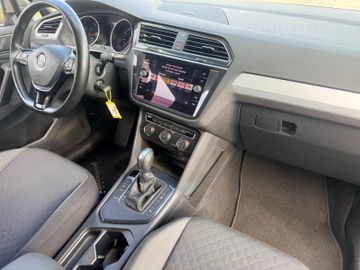 Volkswagen Tiguan - 6