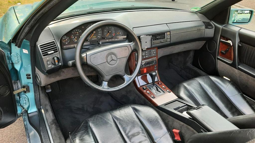 Mercedes-Benz SL 320
