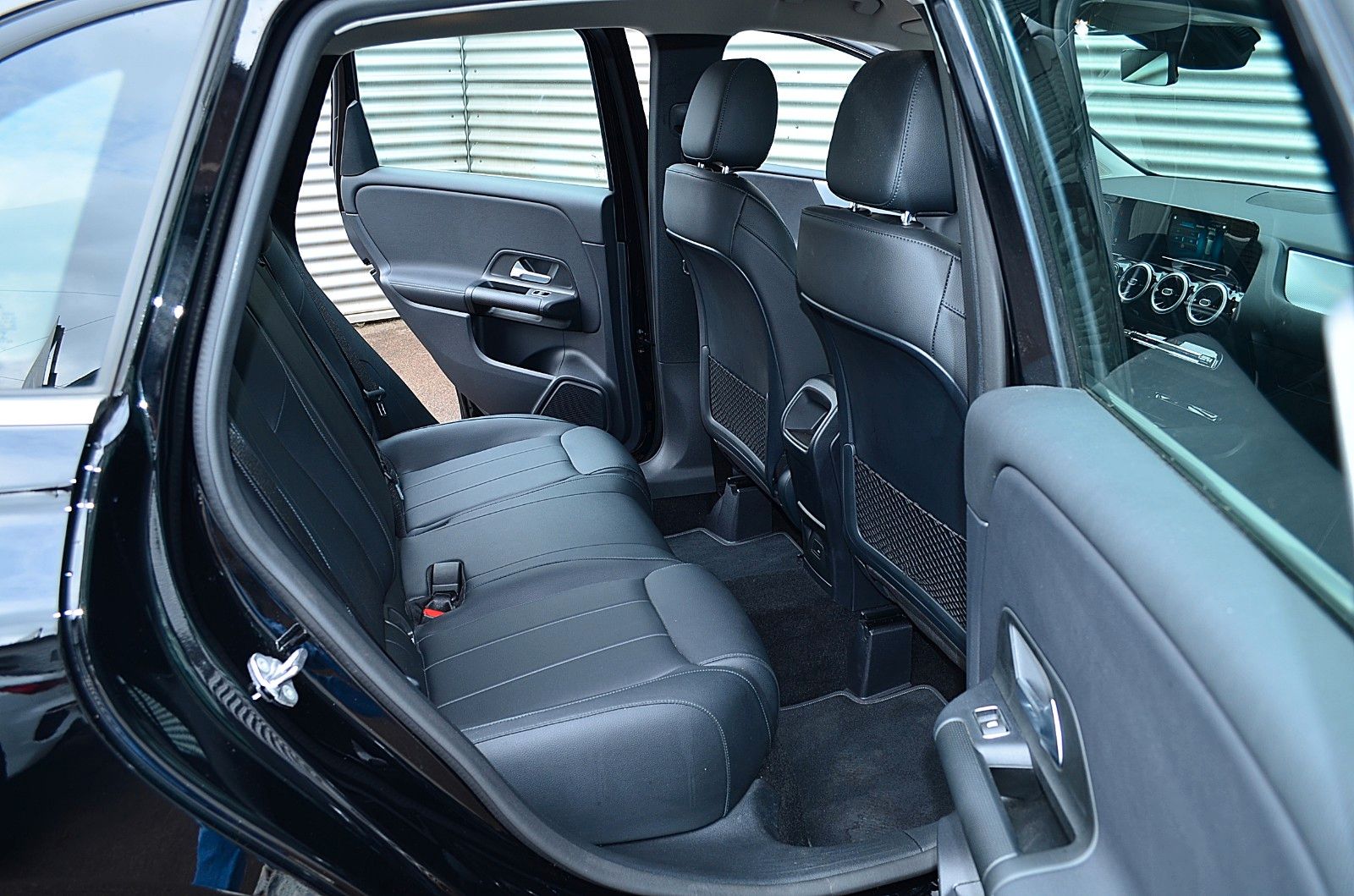 Mercedes-Benz B 200d "Navi/Leder/LED/MBUX/AHK" foto 19