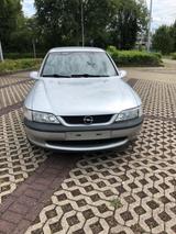 Opel Vectra B 1,6 i Klima75 PS - Opel Vectra aus 1997: B