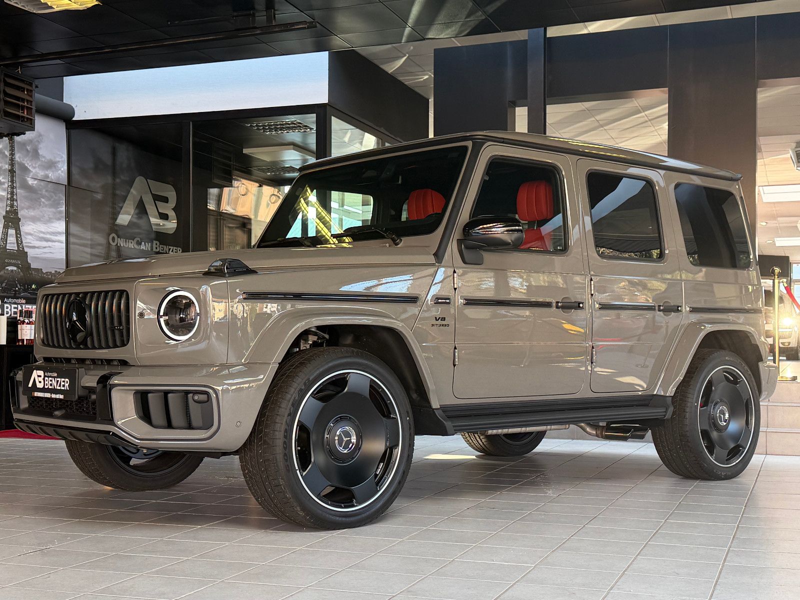 Fahrzeugabbildung Mercedes-Benz G 63 AMG/ A22/ FOND-TV/CARBON/RED/SUPERIOR/UNI