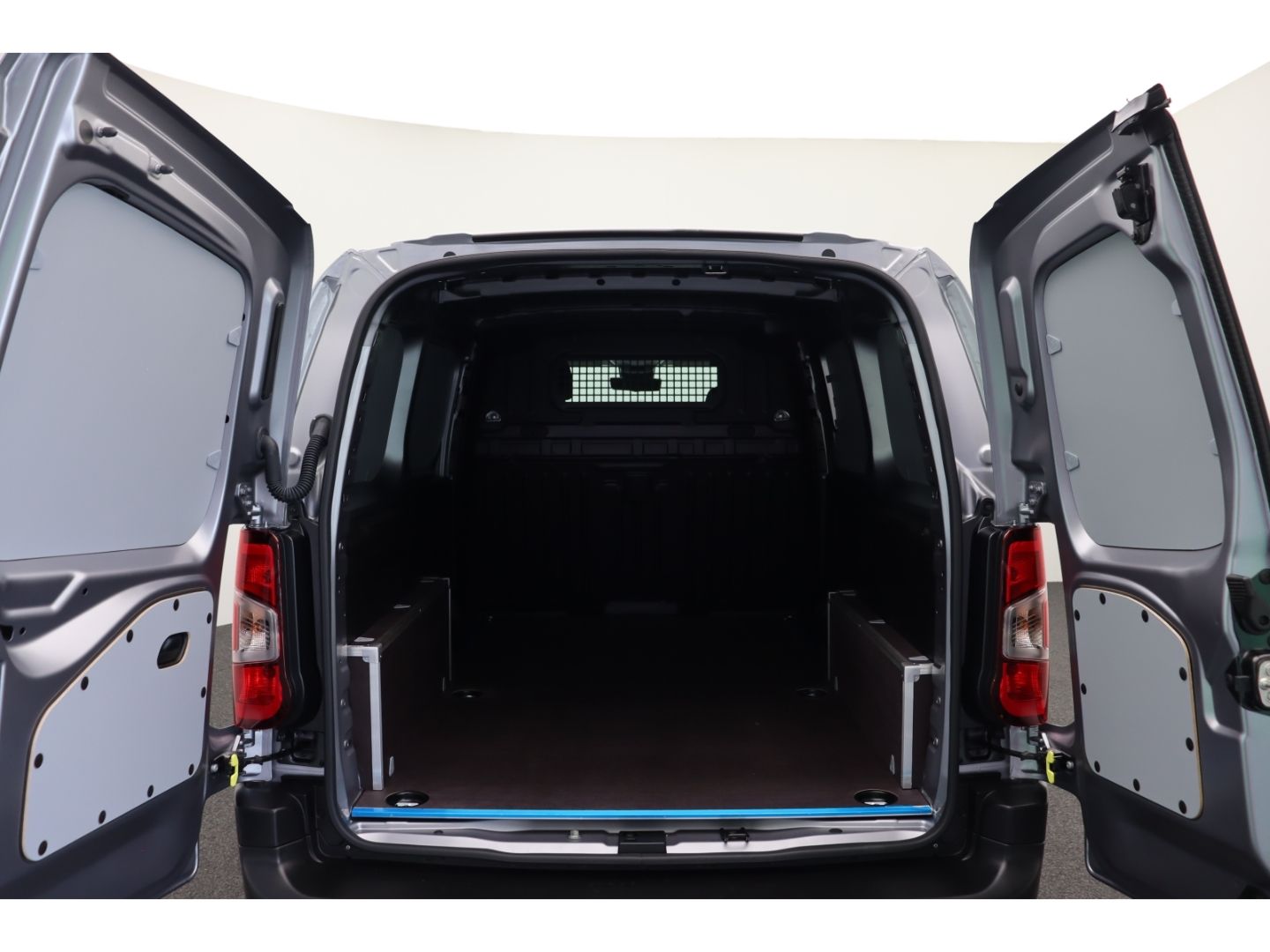 Fahrzeugabbildung Fiat Doblo Kastenwagen XL 1.5 Diesel 96 kW
