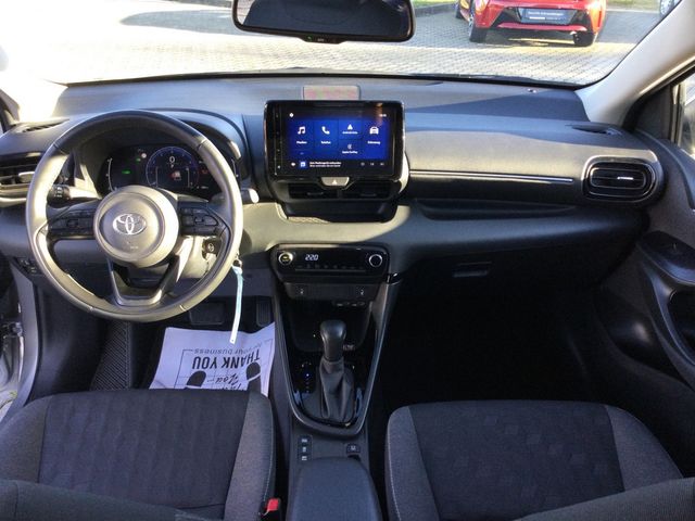Yaris 1.5 Hybrid Style PDC SHZ KAMERA ACC LED
