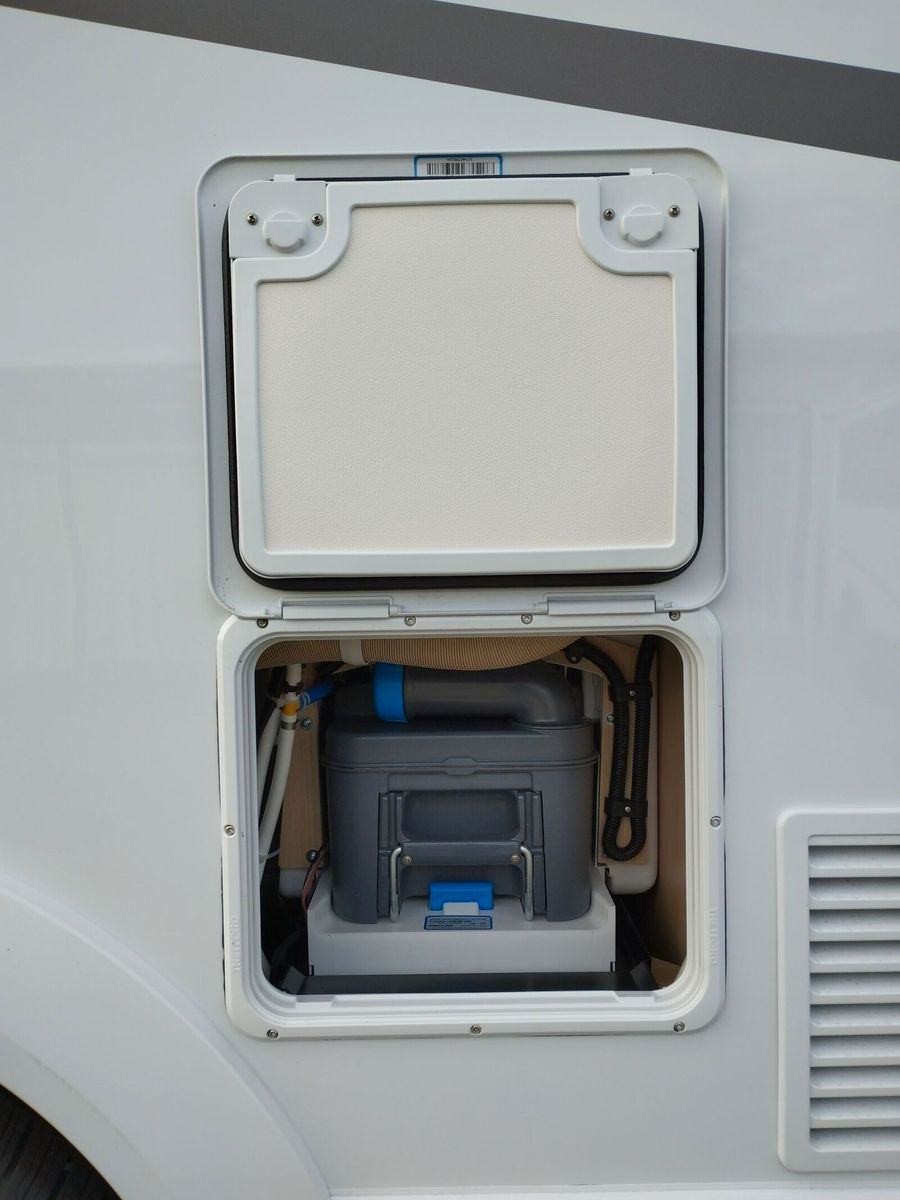 Fahrzeugabbildung Sunlight Adventure T 67S Automatik, Dörr Edition, TV