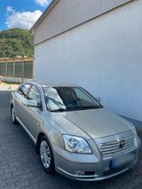 Toyota Avensis - gebrauchte Toyota Avensis aus dem Jahr 2004
