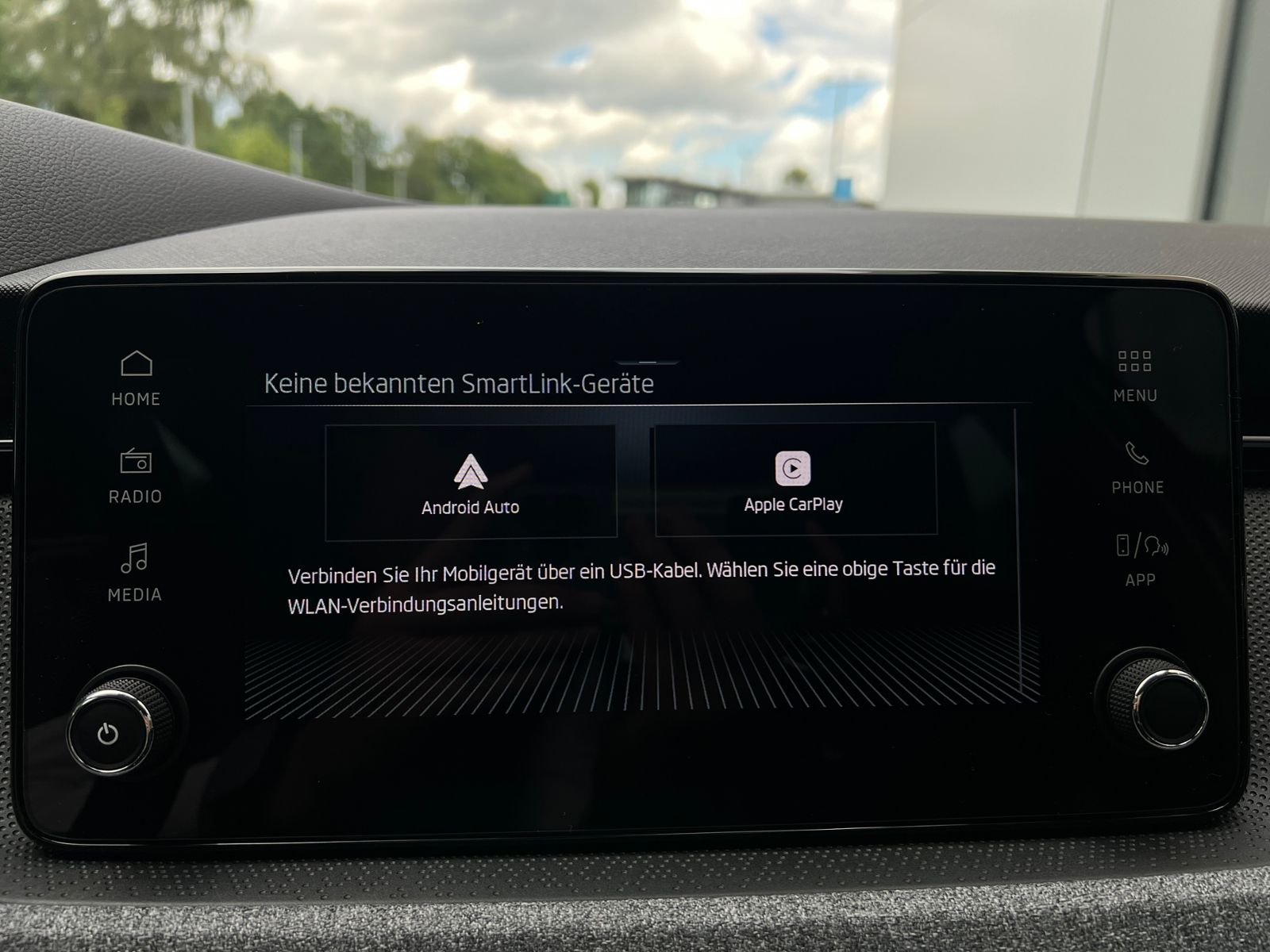 Fahrzeugabbildung SKODA Kamiq Balance 1.0 TSI DSG *Black Style,AHK,Matri