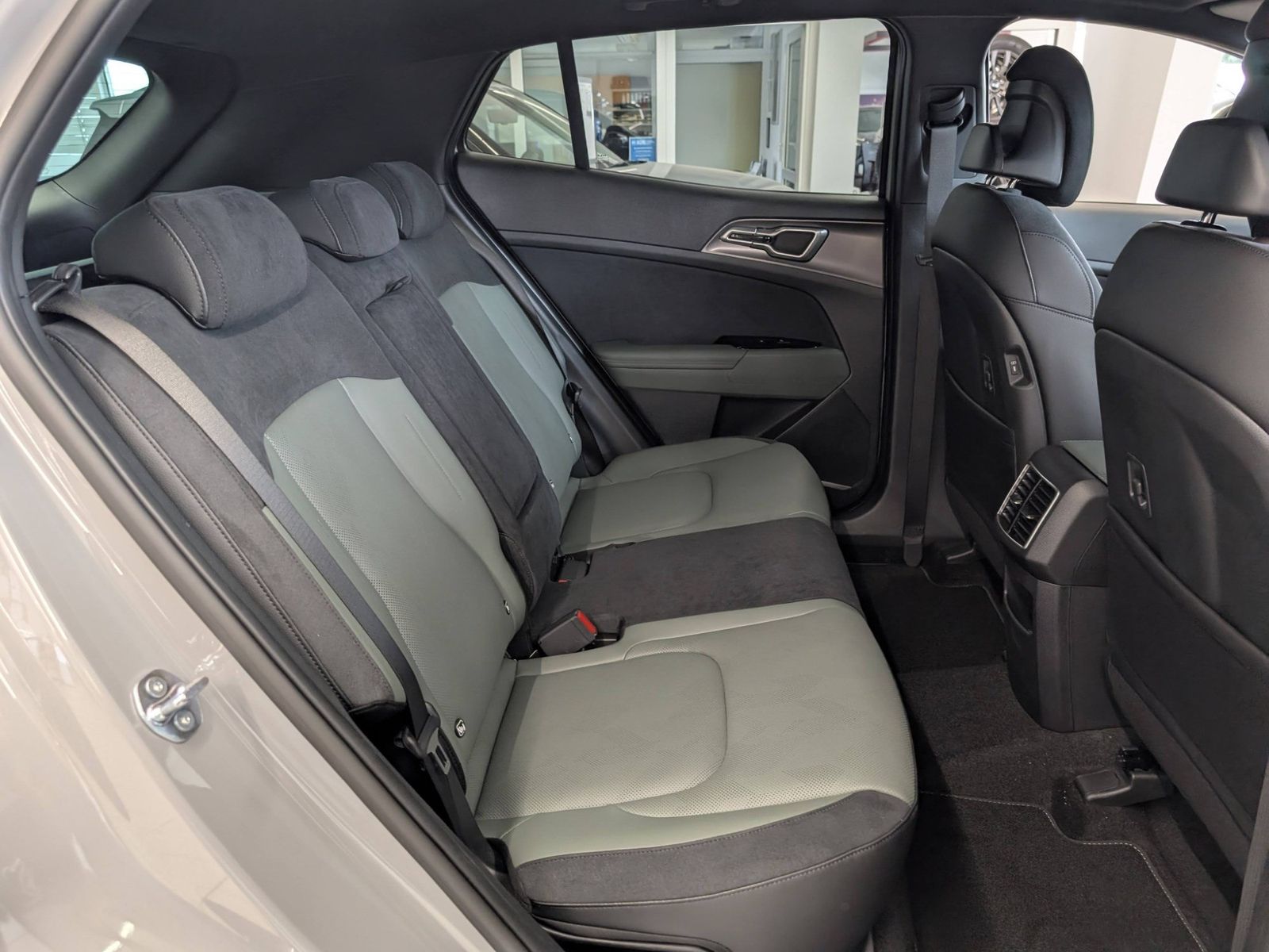 KIA Sportage 1.6 T-GDI AWD DCT Nightline Edition – Bild 12