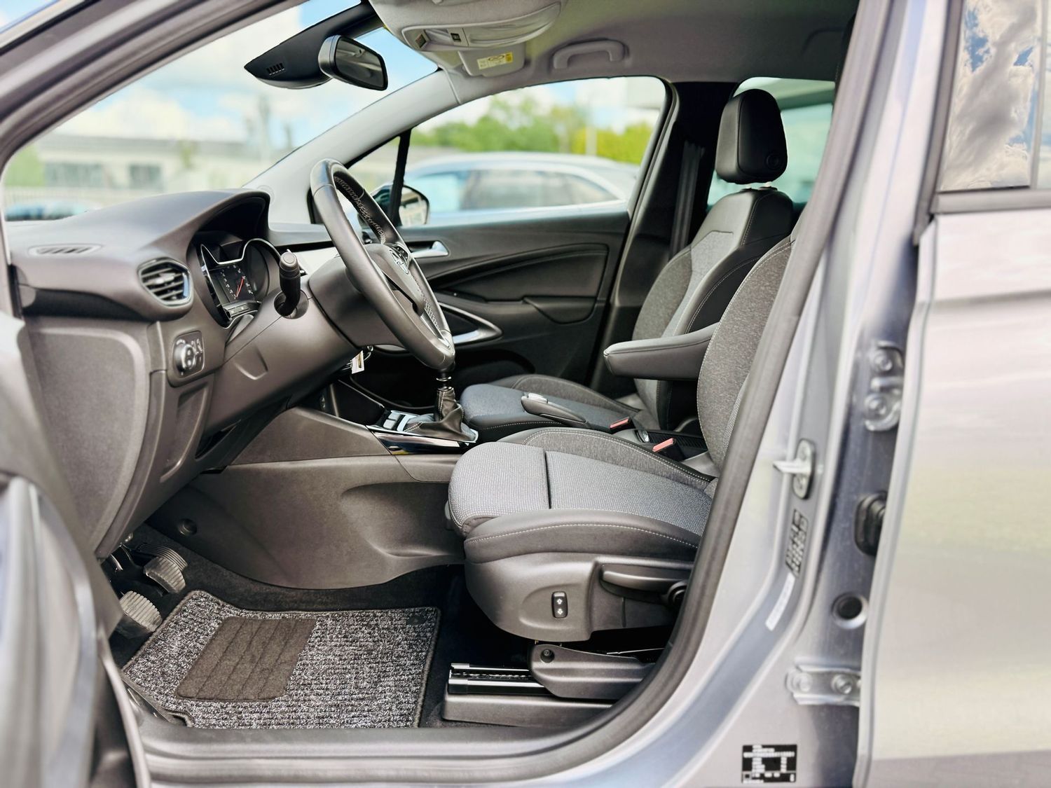 Fahrzeugabbildung Opel Crossland X 1,2 T ENJOY, Navi, ECO-LED, RFK, PTS