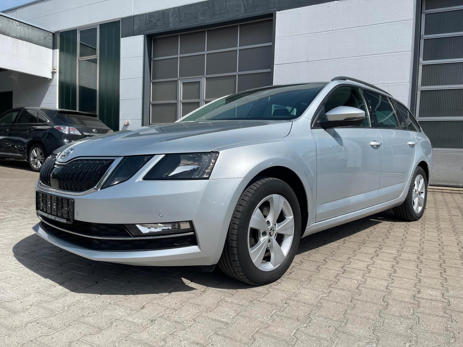 Skoda Octavia Combi Style 2,0TDI/AHK/1HD/MWST/DSG/NAVI