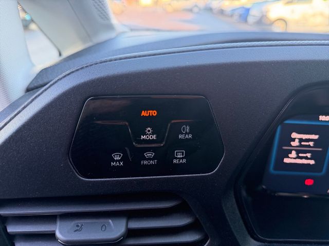 Caddy Maxi Commerce 2.0 TDI Cargo Maxi *LED*SHZ*