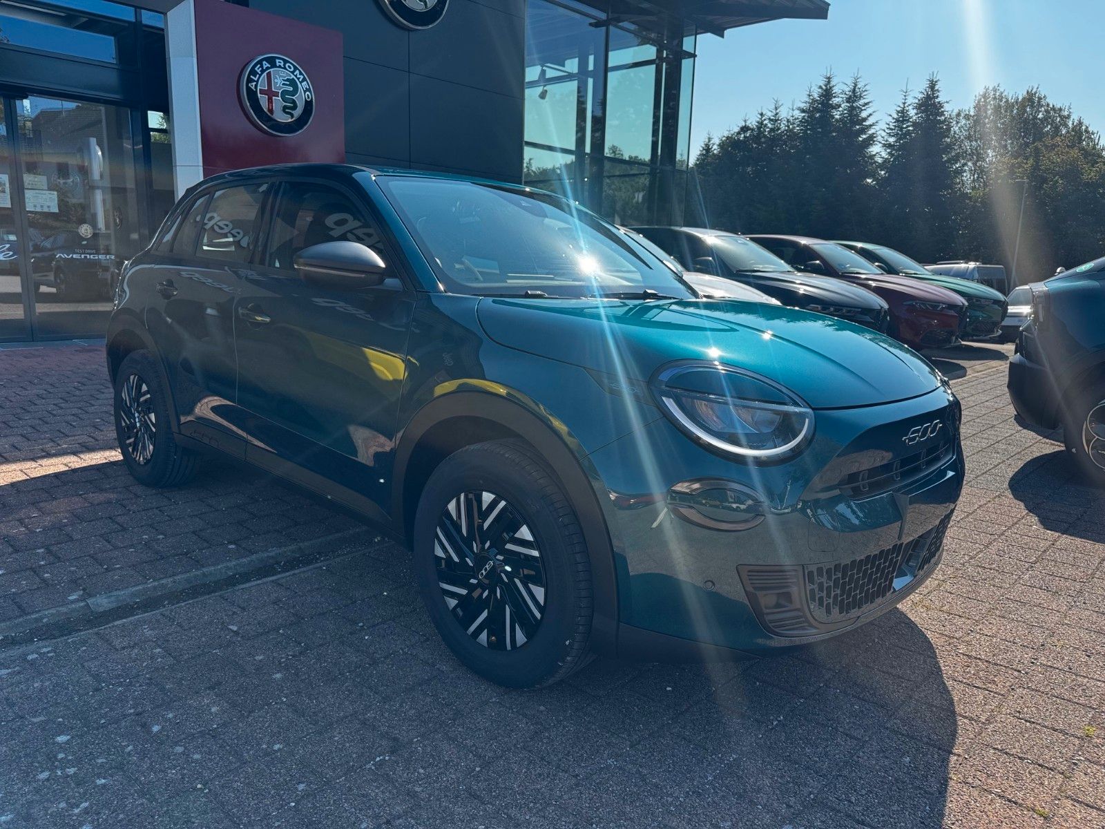 Fahrzeugabbildung Fiat 600 MY25 Special Edition Automatik Navi Kamera